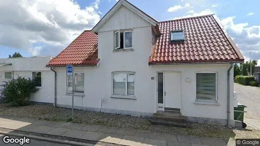 Boligudlejningsejendomme til salg i Harlev J - Foto fra Google Street View